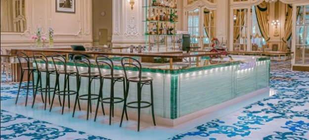 Grandhotel Pupp – výměna skel a oprava skleněného baru